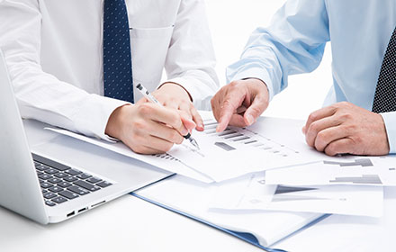 How to wholesale cheap clothes